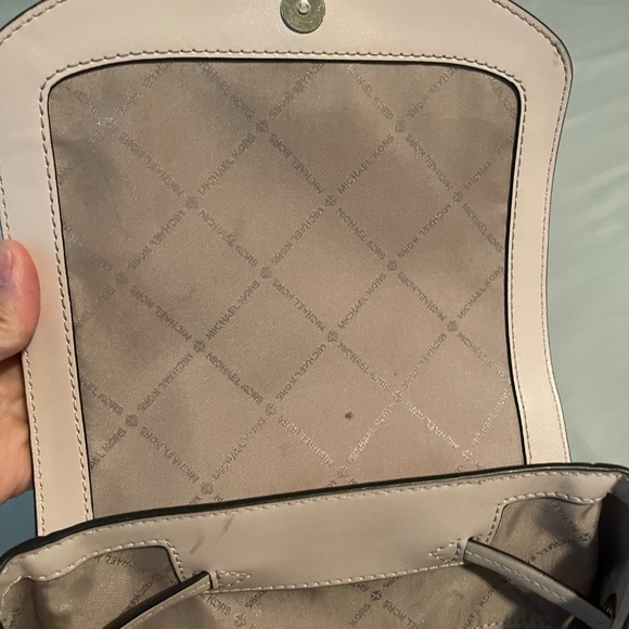 Michael Kors Large blush and cream backpack - Picture 7 of 12